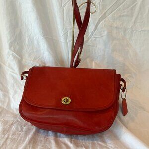 Vintage Coach -- Red Leather Purse -- 3939